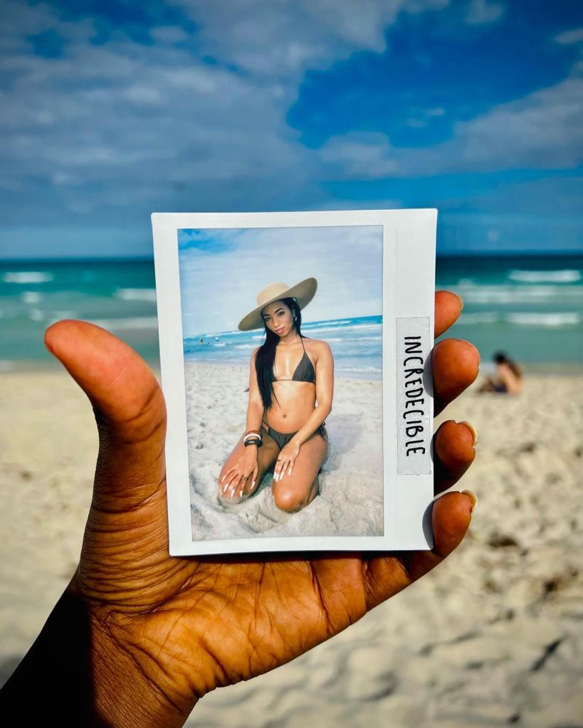 Instant photo print by Incredecible