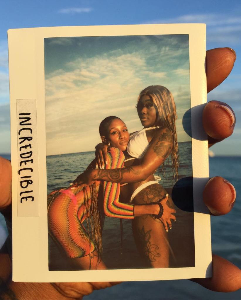 Instant photo print by Incredecible